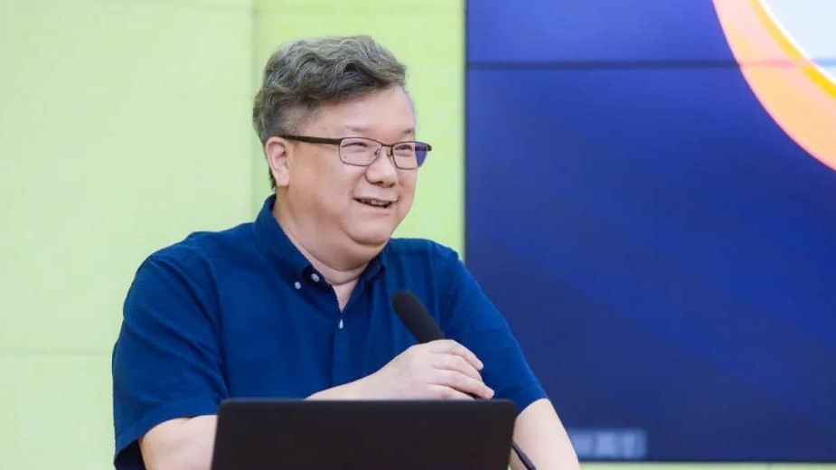 崔允漷.jpg